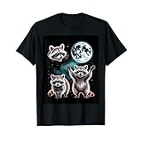 三匹のアライグマと満月 夜空に浮かぶ月光と星雲のワイルドナイトシーン Tシャツ