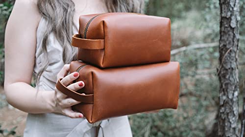 Luxe-Range Personalized Leather Toiletry Bag For Men, Genuine Leather, Leather Dopp Kit, Groomsmen Gifts, Men's Toiletry Bag, Gifts For Men, Fathers Day Gift, Wedding Gift, Anniversary Gift #TOP3