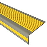 【Forma de L】: esta moldura de goma en forma de L con adhesivo 3M para bordes de escaleras es fácil de instalar y protege el borde de los escalones. Fácil de recortar y recortar a la medida.