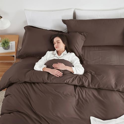Image of Hearth & Harbor Chocolate Brown Duvet Cover with Fitted Sheet King Size | 4 Piece Soft Double Brushed Bedding Set, Button Closure, 1 Duvet Cover 104x90 Inches, 1 Fitted Sheet, 2 Pillow Shams