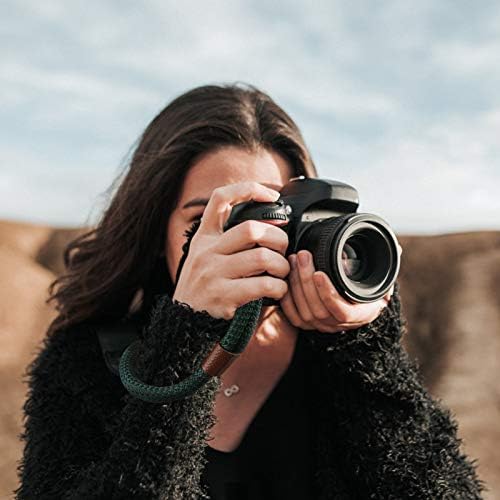 Huayue 2 PCS Camera Hand Wrist Strap, Adjustable Wrist Strap Braided Wrist Strap Antislip Security Wrist Strap for Leica Canon Nikon Fuji Olympus Lumix Sony, Green and Brown