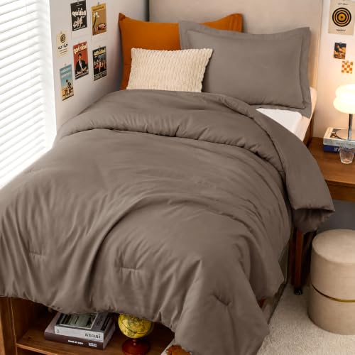 Image of MUXHOMO Twin /Twin XL Comforter Set, All Season Ultra Soft Down Alternative Bedding - 3 Piece Lightweight Bed Set Includes 1 Comforter (68 inchx88 inch) and 1 Pillow Shams (20 inchx26 inch), Brown