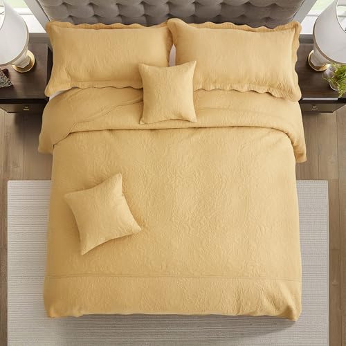 Image of Oversized King Bedspread 128x120 Extra Wide, Stitched Paisley Cotton Quilt Set King /Cal King, Lightweight Reversible Coverlet, Scalloped Edge - Warm Classic Look, 5 Piece, Honey Gold