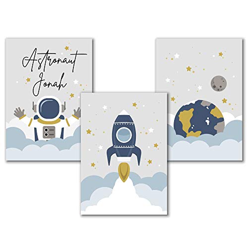 JONONOH Personalisiertes Weltraum Kinderzimmer Poster Weltall Astronaut, Rakete, Erde, Mond, für Jungen A3 Cover