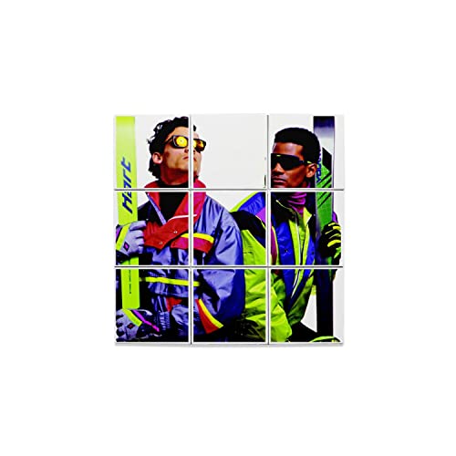 Carreaux céramique rétro pour personnaliser un mur blanc avec un motif de ski vintage fluo