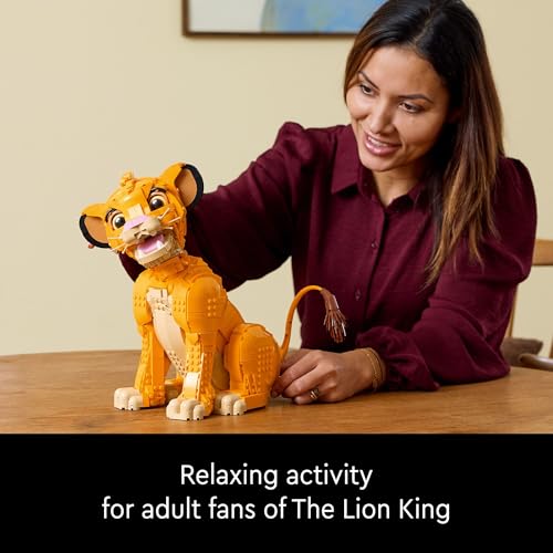 Disney Young Simba The Lion King Set da costruzione per adulti, statuetta Disney costruibile per esposizione, dai 18 anni in su, kit fai da te e artigianato per gli appassionati di film, regalo - Lego - Immagine 3