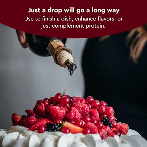 Giusti Traditional Aged Balsamic Vinegar of Modena DOP – 25 Years, Extravecchio Aceto Balsamico Tradizionale di Modena, Made in Italy Gift Set With Wooden Box – 3.4 fl oz (100 ml) - Pack of 1