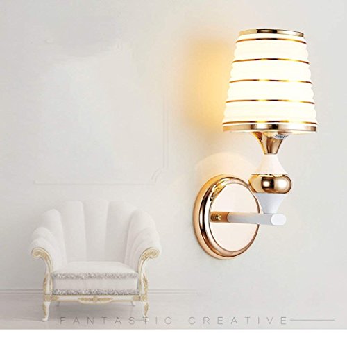 Applique murale LED moderne en verre pour éclairer votre coin lecture de chambre