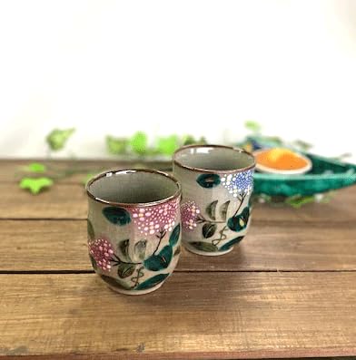 Kutani Hyakkaen pair teacups hydrangea feat.decorated base