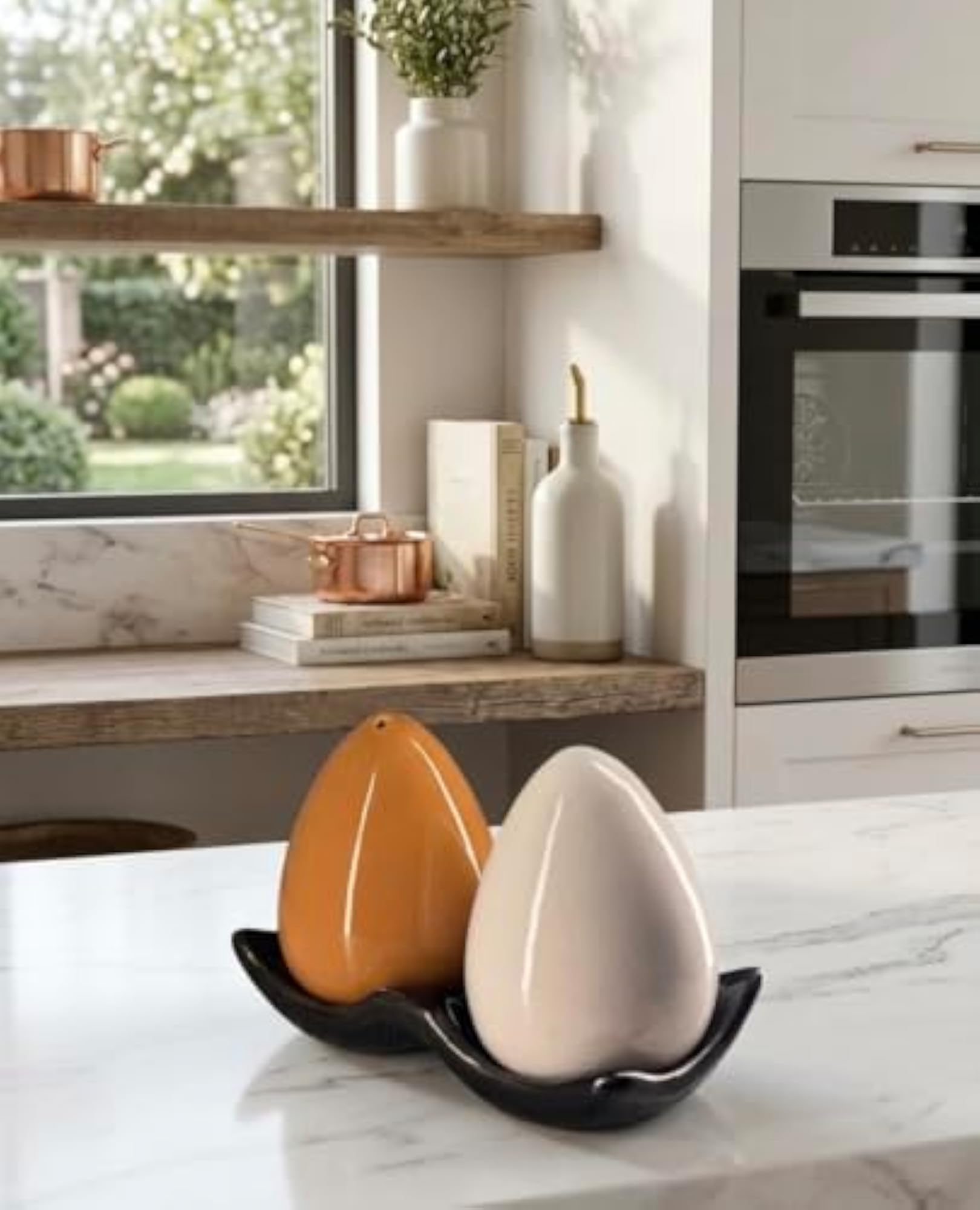 Modern Ceramic Salt & Pepper Shaker Set with Serving Tray