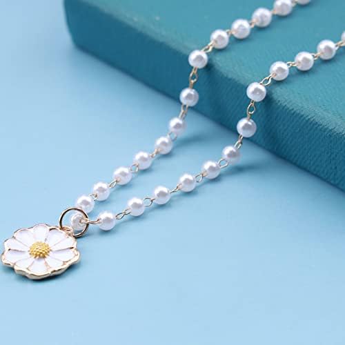Inilbran Boho Pearl Necklace Choker White Pearl Chain Necklace Chain Gold Daisy Flower Pendant Necklace Vintage Pearl Bead Collar Necklace Chain Jewelry for Women and Girls