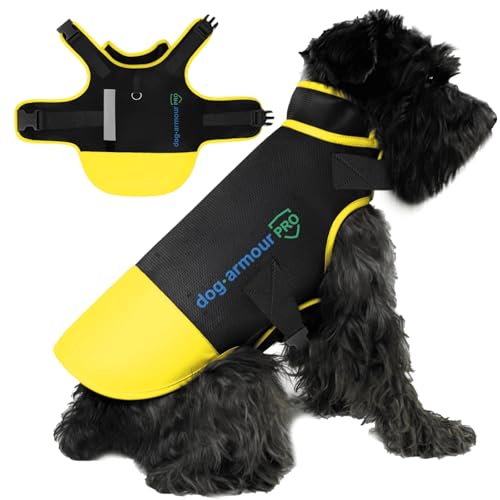 dog armour PRO Schutzweste für Hunde – Schützendes Hundegeschirr gegen Greifvogel- und Tierangriffe – Verstellbar, Würgefrei, Wasserdicht, Reflektierend (S, Gelb)