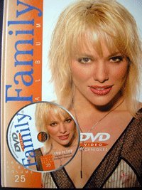 Hardcover The Family Album Volume 25 (25) Book