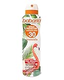 El aceite del coco y aloe vera se utiliza por sus propiedades hidratantes y bronceadoras. Adecontiene acelerador de broceado