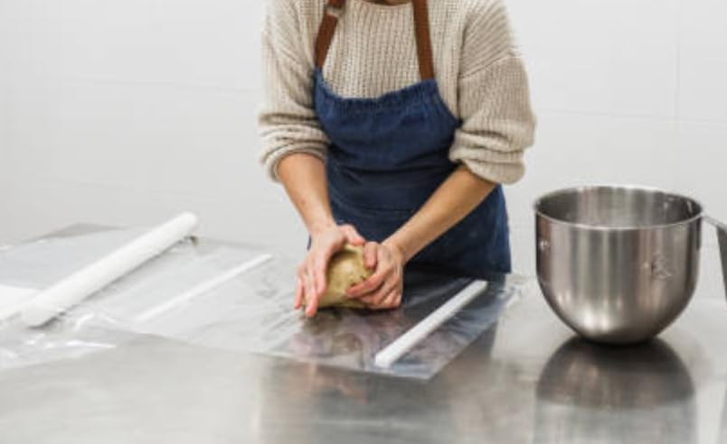 Pastry Chef's Boutique Plastic Guitar Sheets for Chocolate and Pastry Dough Work - 55 Microns (Thinner) - 100 Sheets