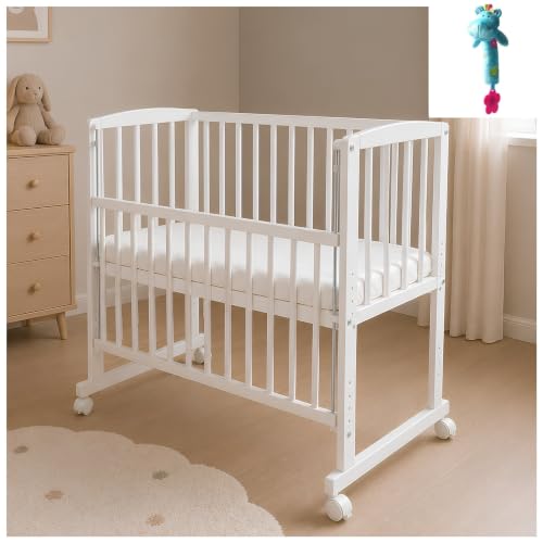 Baby Delux Baby Beistellbett weiß 90x40 cm Babybett Stubenwagen höhenverstellbar mobil mit Rädern und Matratze inkl. Greif-Quietsche Hippo