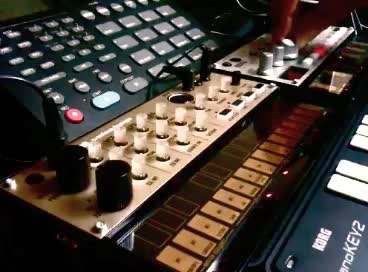 Amazon | KORG アナログ シンセサイザー volca keys ポリフォニック