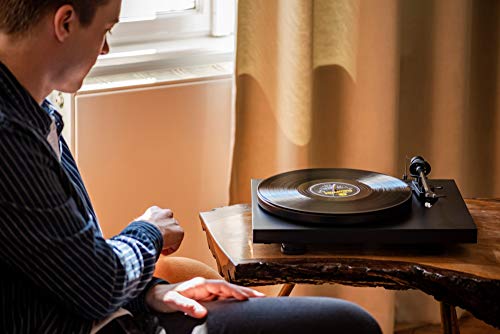 Pro-Ject Debut Carbon EVO, Audiophile Turntable with Carbon Fiber tonearm, Electronic Speed Selection and pre-Mounted Sumiko Rainier Phono Cartridge (High Gloss Black)