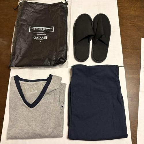 カタール航空 ビジネスクラス パジャマ - 製品詳細