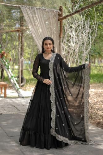 Image of Dresser Women's Embriodered Round Neck Flared Anarkali Kurta Set
