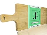 Tabla Fabricada con Bambú 100% Natural. Robusta y resistente. Tabla con mango y agujero para poder colgarla.