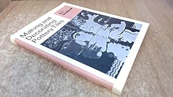Hardcover Making and decorating pottery tiles, Book