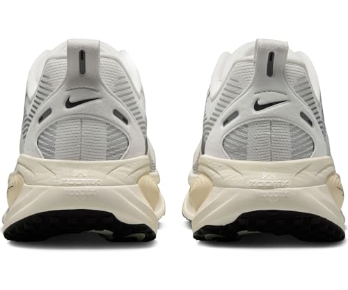 Nike Men's Vomero 18 Shoes3