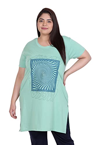 Image of In Love Women's Plus Size Cotton Long-line Chest Print T-Shirt with Pocket