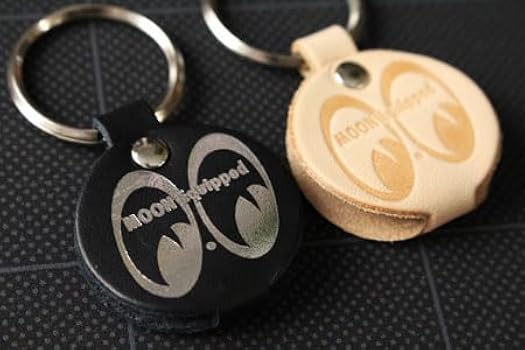 Amazon.co.jp: ムーンアイズ キーホルダー MOONEYES MOON Equipped