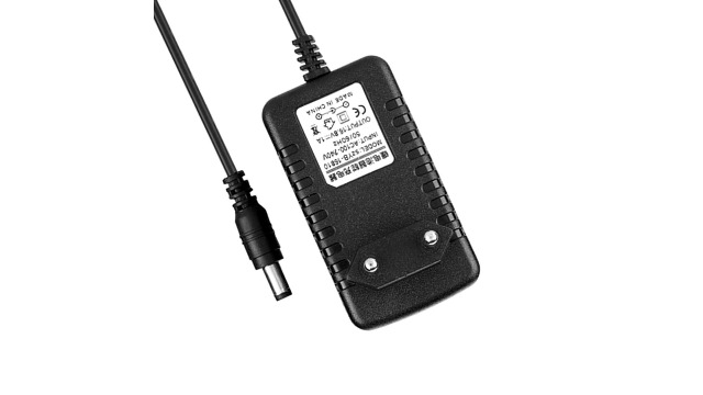 Chargeur De Batterie Au Lithium Polyvalent" - Test Et Avis