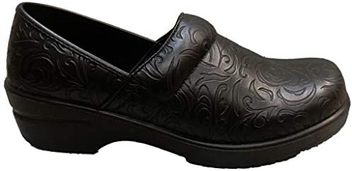 savvy brand nursing shoes