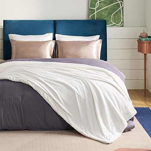 Image of Bedsure GentleSoft Sherpa Fleece Blanket Queen Size for Bed, Non-Heated, Thick and Warm Throw for Women and Men, Soft Fuzzy Plush Queen Blanket for Winter, White, 90x90 Inches