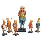 Mit alter Tradition: Die Häschenschule – Die Figuren zur Geschichte. Sechs nostalgische Osterhasen von Bell Arte. Das Set beinhaltet den Hasenlehrer, sowie fünf der bekanntesten Hasenschüler. Wie Hasen-Max, Hasen-Gretchen und Hasen-Hans. Ein Liebhaberstück für Sammler und ein Muss für Hasenliebhaber.