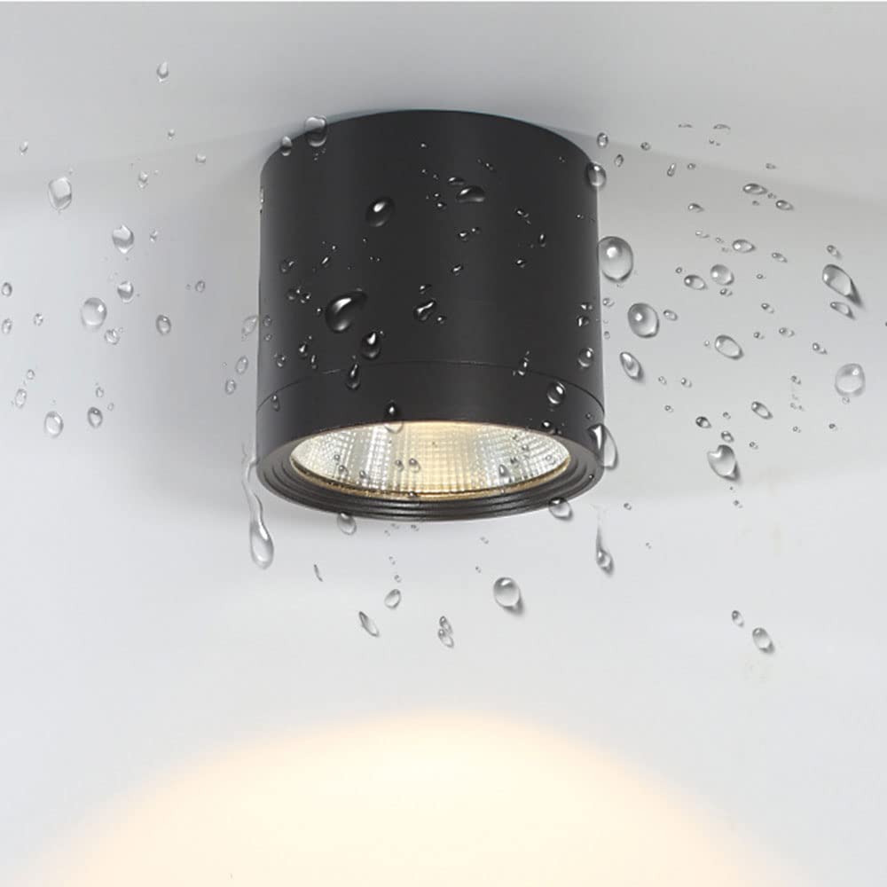 Plafonnier en aluminium au design minimaliste pour magasin moderne