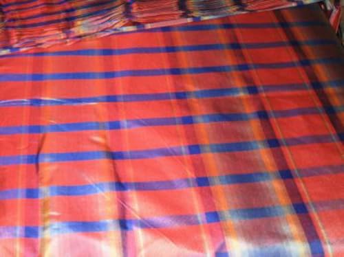 Tissu taffetas de soie 54 pouces haut de gamme aux carreaux vibrants