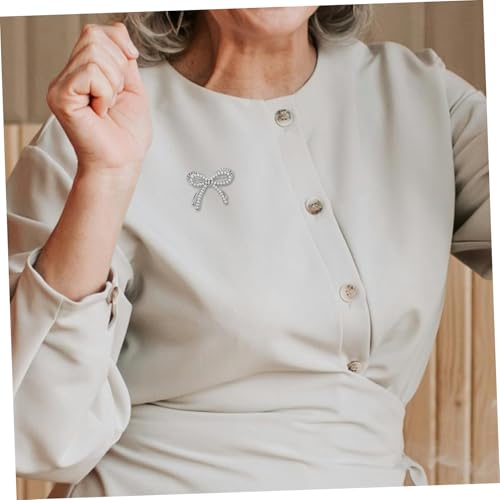 Broche papillon pour accessoiriser une robe de soirée - 7