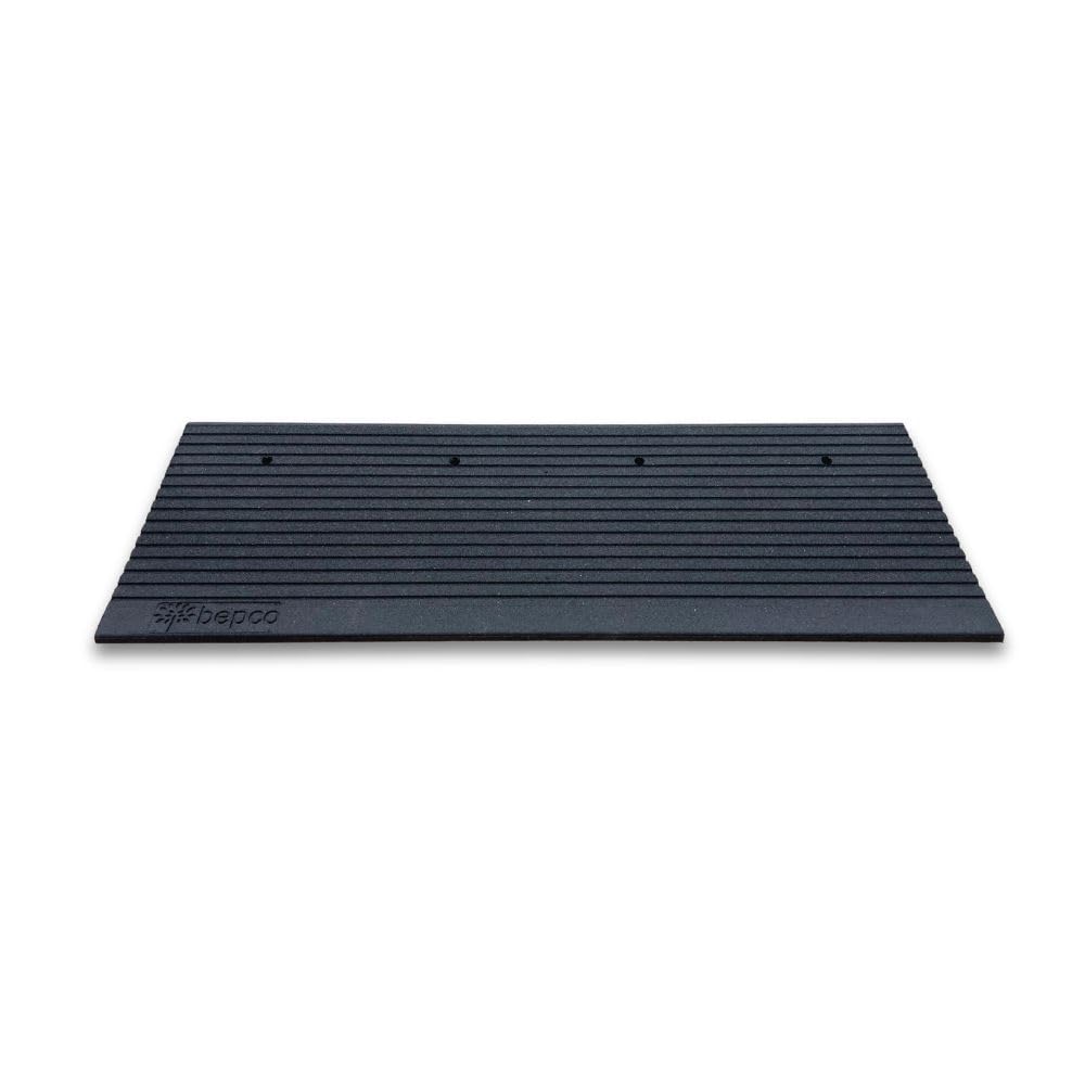 bepco Premium Schwellenrampe - Auffahrrampe aus recycltem Gummi, mit eingelagerten Unterlegscheiben für Terassen, Türschwellen, Bordsteinkanten, Treppen (ohne Befestigung, 100 x 35 x 10 cm)