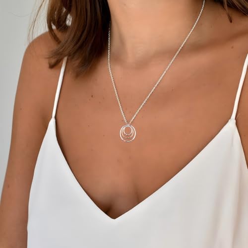 Jojomina Mixed Metal Gold and Silver Two Tone Necklace for Women Hammered Circle Hoop Pendnat Necklaces Jewelry Trendy2