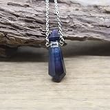 Der Amethyst unterstützt besonders den emotionalen Körper und bringt diejenigen, die überarbeitet, gestresst oder überwältigt sind, zurück in die Mitte. Es lindert die geistige Angst, die körperliche Anspannung und Kopfschmerzen verursacht, und ist ein großartiger Kristall, um diejenigen zu beruhigen, die anfällig für Hitze und Wut sind.