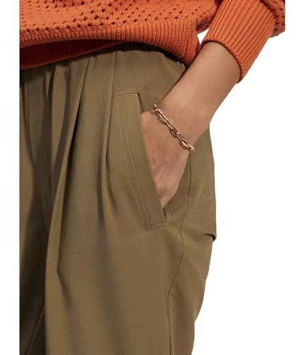 Varley Tacoma Straight Pleat Pants3