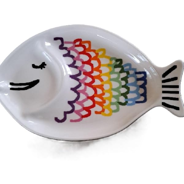 【新品・未使用】ハンドメイド海外製 カラフルな魚と貝殻の皿 Amazon | 魚型カラフル皿 陶器製 約25cm 5月節句 | ノーブランド品 | 小皿