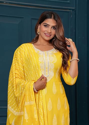 Image of Rangnavi Women's Printed Rayon Straight Kurta Set
