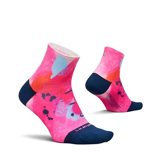 Image of Feetures Elite Light Cushion Quarter Solid - Sport Sock with Targeted Compression