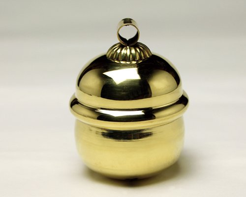 伊勢-宮忠 本坪鈴 2寸 直径5.4cm×高さ5.4cm 重さ約37g (参考商品) 神棚、お宮、神社で使用して頂く鈴です 国産 京都製 の商品画像