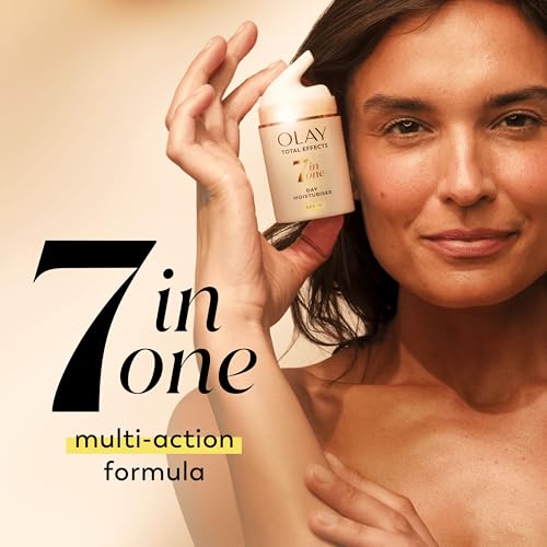 Olay Total Effects 7 in 1 Day & Night Moisturiser Bundle – Anti-Ageing Face Creams with Niacinamide & Vitamin C - Fight 7 Signs of Ageing for Younger-Looking Skin - 2x37ml
