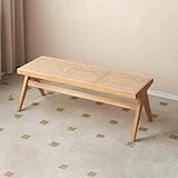 Design confortable et élégant : ce banc d'entrée en bois dispose d'un style rustique avec un siège en rotin. Le banc offre une expérience d'assise confortable tandis que le tissage en rotin améliore son attrait esthétique. Ce mélange de confort et de style garantit que le banc est pratique tout en ajoutant une touche élégante à votre décoration d'intérieur. Parfait pour toute entrée ou espace de vie.