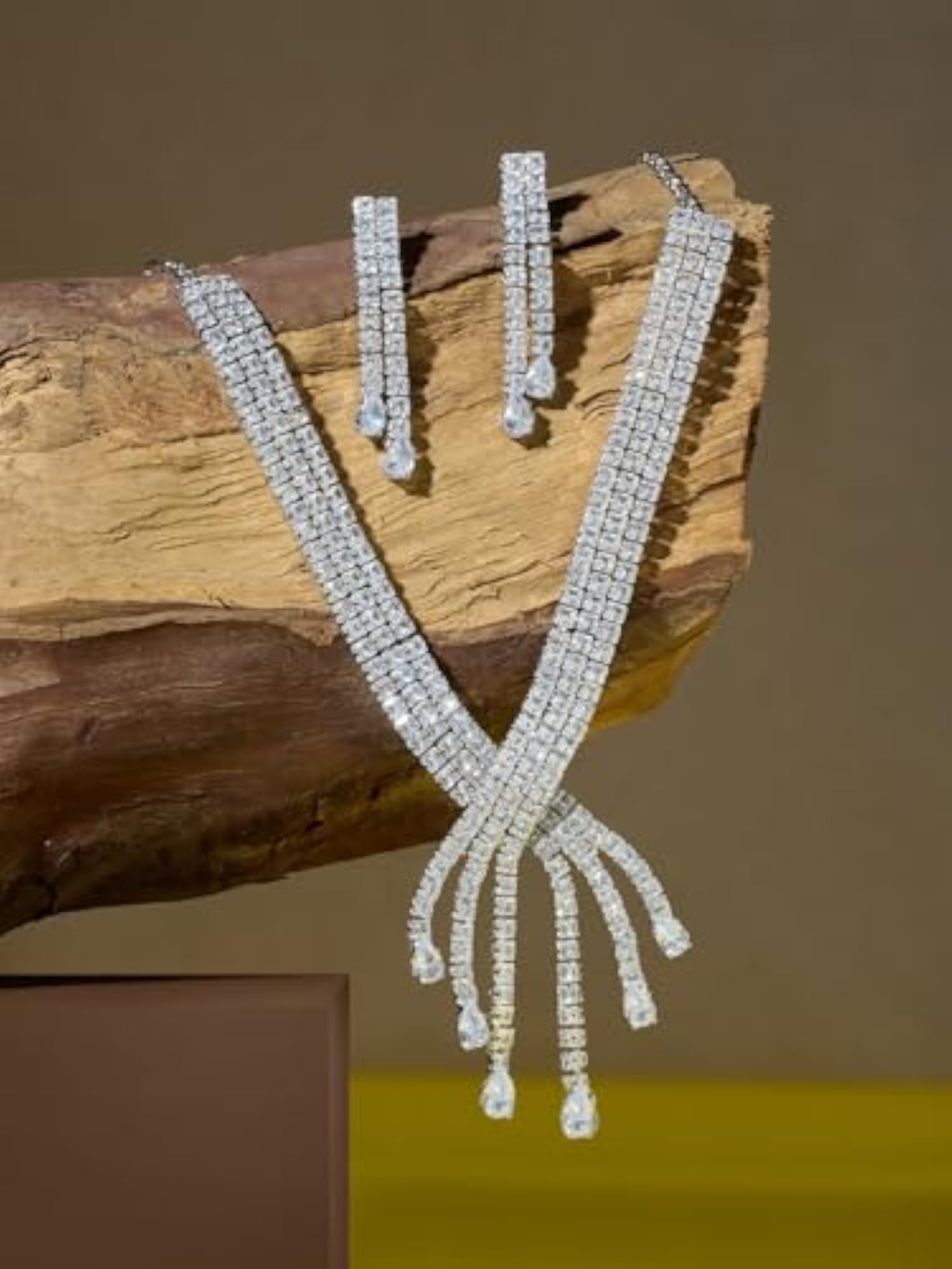 Women's Dazzling Austrian Diamonds Necklace & Earring Set
