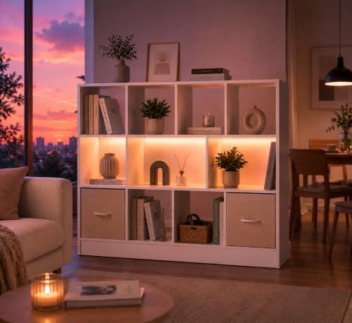 Amveya Estantería Blanca Brillo con Luces LED, Gran Separador de Ambientes para Salón, Librería de Pie Moderna con 11 Cubos y 2 Cajones de Tela, Mueble Bajo, 126x30x100 cm