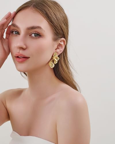 FAUTHENTIUTE Gold Flower Clip on Earrings For Women Chunky Floral Statement Earring With 4pcs Petal Summer Boho Gold Jewelry Gift3