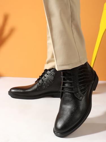 Image of Carlton London Men's Ankle Height Comfortable Lace-Up Round Boot